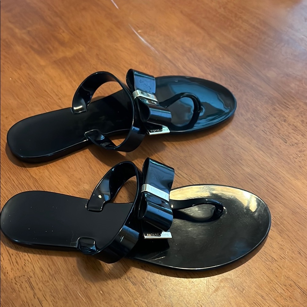 MICHAEL Michael Kors Black Sandals with Glossy Finish